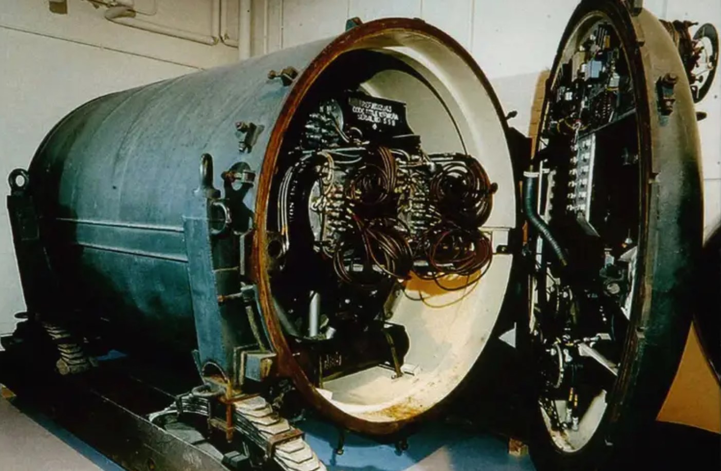Projektet 'Blå Påfugl' – hvordan briterne opfandt atomvåben med kyllinger