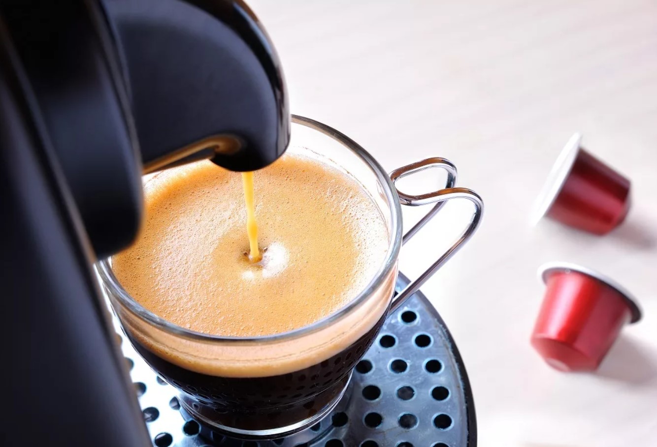 Holder kaffegrums virkelig snegle væk? Her er, hvad en ekspert siger