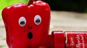 Red peberfrugterne: lav en bouillon af skallen og red de udmattede planter