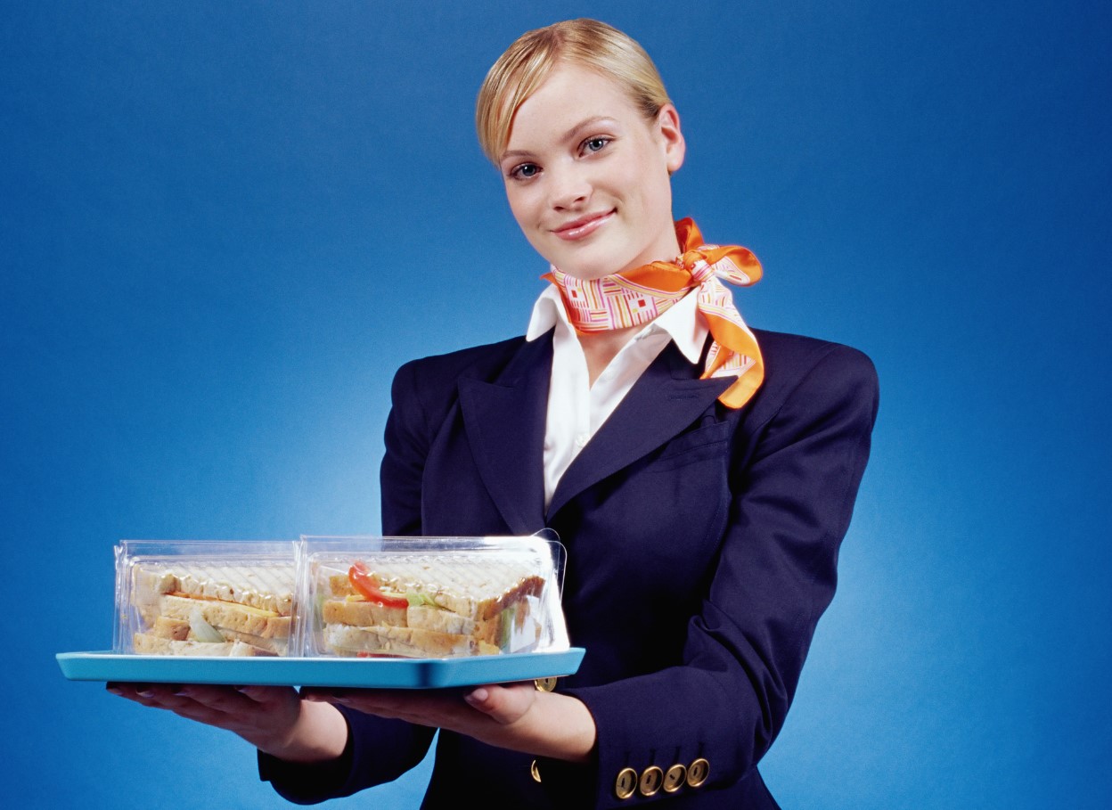 Uden mikroovn og komfur: hvordan stewardesser varmer mad – husk dette interessante livstips