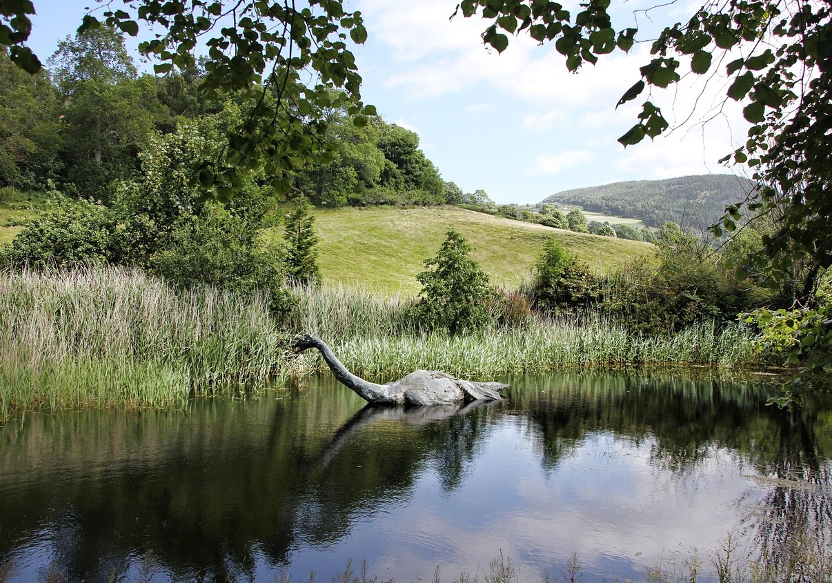 Nessie er dukket op igen: en mystisk skikkelse er blevet set på Loch Ness