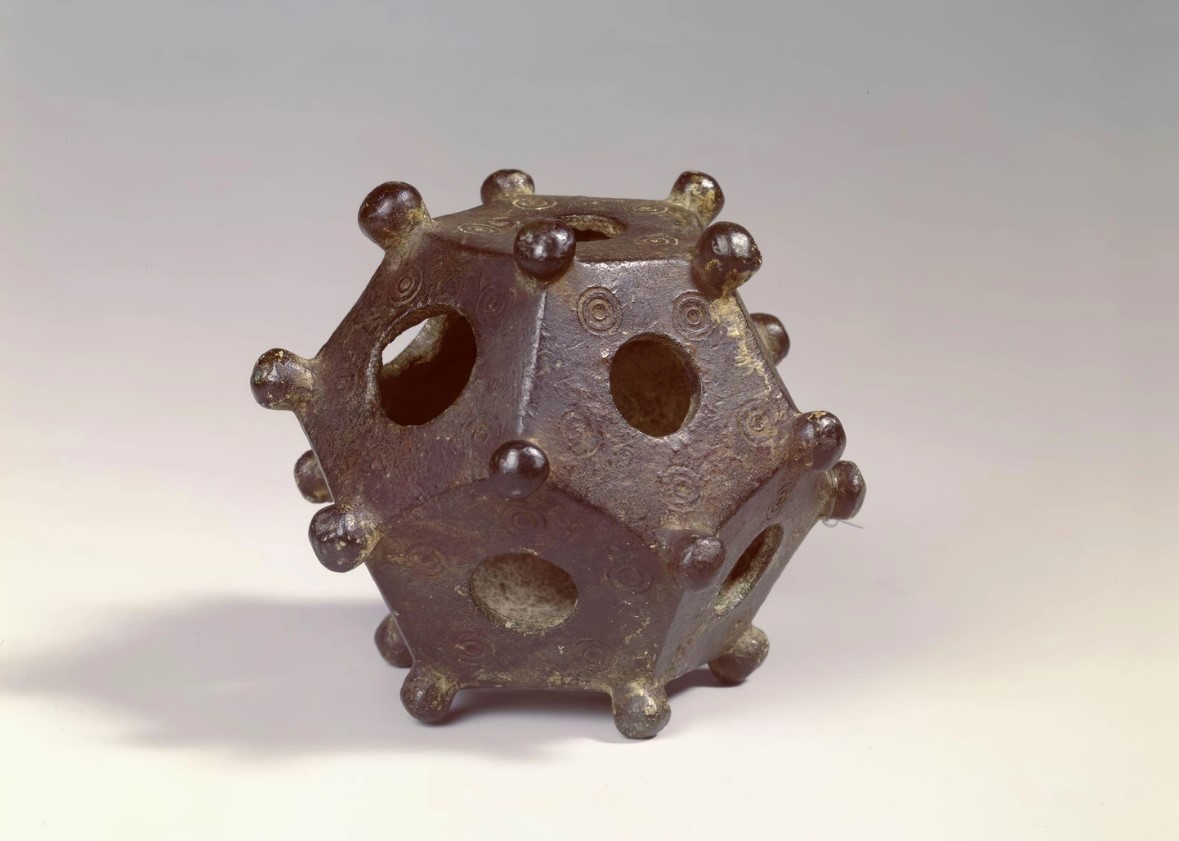Arkeologer har i 300 år ikke kunnet løse mysteriet om de romerske dodekaedre: hvad er årsagen?