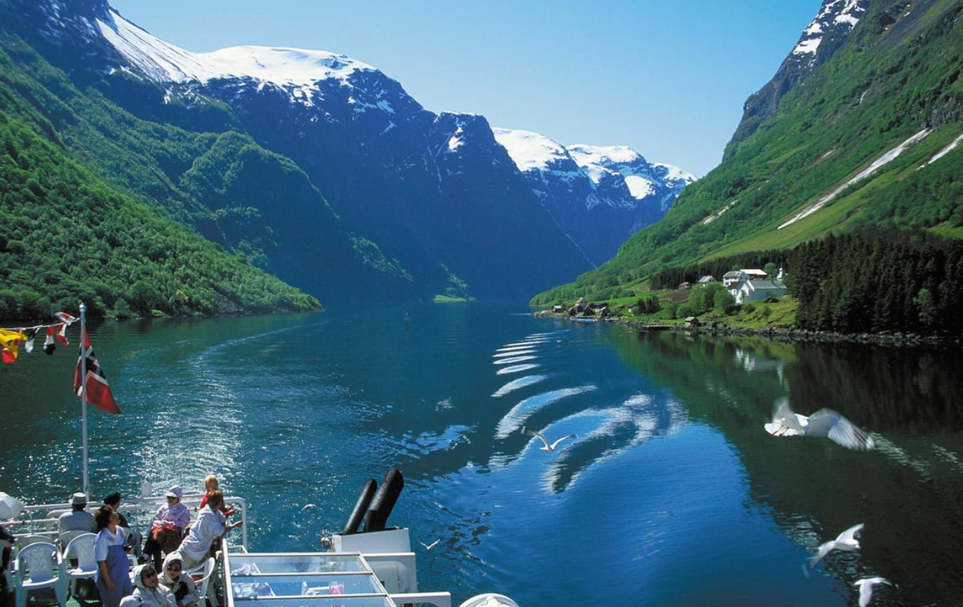 Sognefjord: oplev fjordenes konge, og opdag dens hemmeligheder