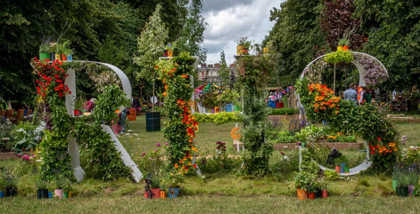 Hampton Hack vil sætte din have i brand med en ny blomsterpragt – her er præcis, hvordan du gør, så dine stauder blomstrer to gange