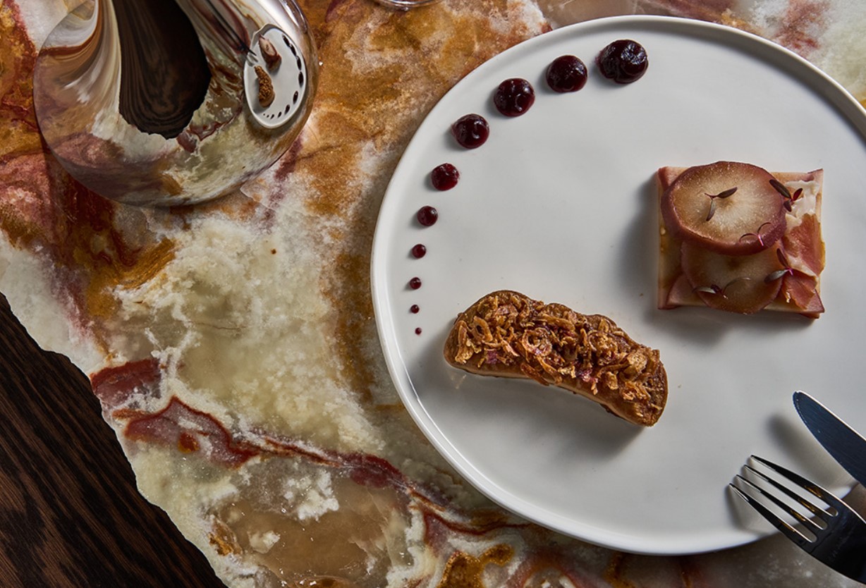 Denne burger er lavet af ko-celler i et laboratorium. Bør den virkelig serveres på restauranter?