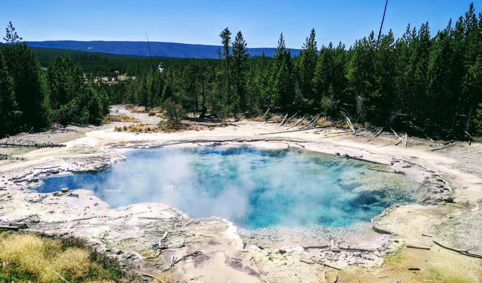 I USA har geologer uventet fundet en mærkelig blå pool: hvad er det særlige ved den?