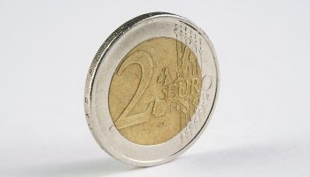 Denne almindelige 2-euromønt kan være lige så meget værd som en bil - tjek din sparegris