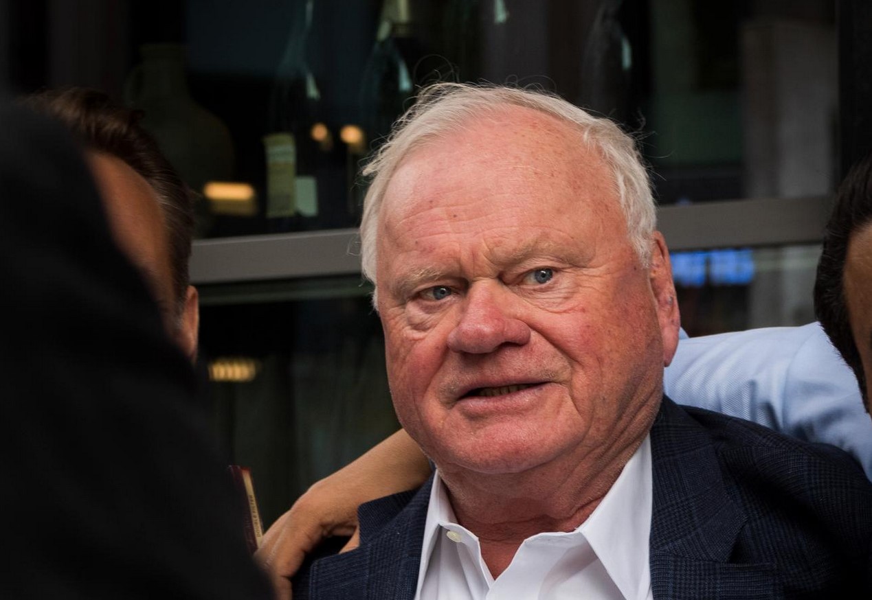 Norges rigeste mand sætter London-villa til salg for milliarder: "Storbritannien er gået ad helvede til"