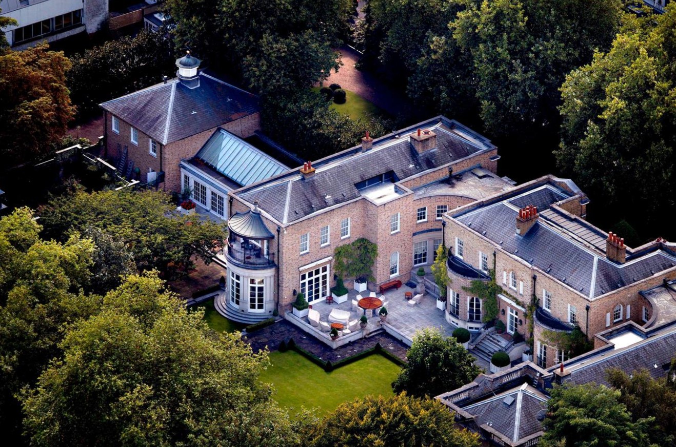 Norges rigeste mand sætter London-villa til salg for milliarder: "Storbritannien er gået ad helvede til"