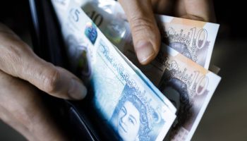 Britiske husholdningers udgifter til fødevarer når op på 5.500 pund om året: forbrugerne skal betale 275 pund mere i kassen