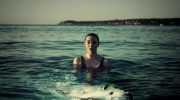 Sådan overlever du et hajangreb: Australsk surfer fandt den bedste måde at stoppe blødningen på