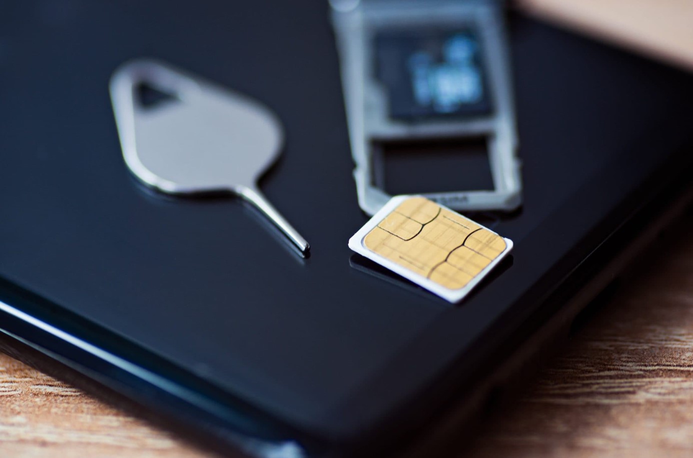 En kvinde mister 1,3 millioner dollars i bitcoin-tyveri og kræver erstatning fra sin telefonoperatør