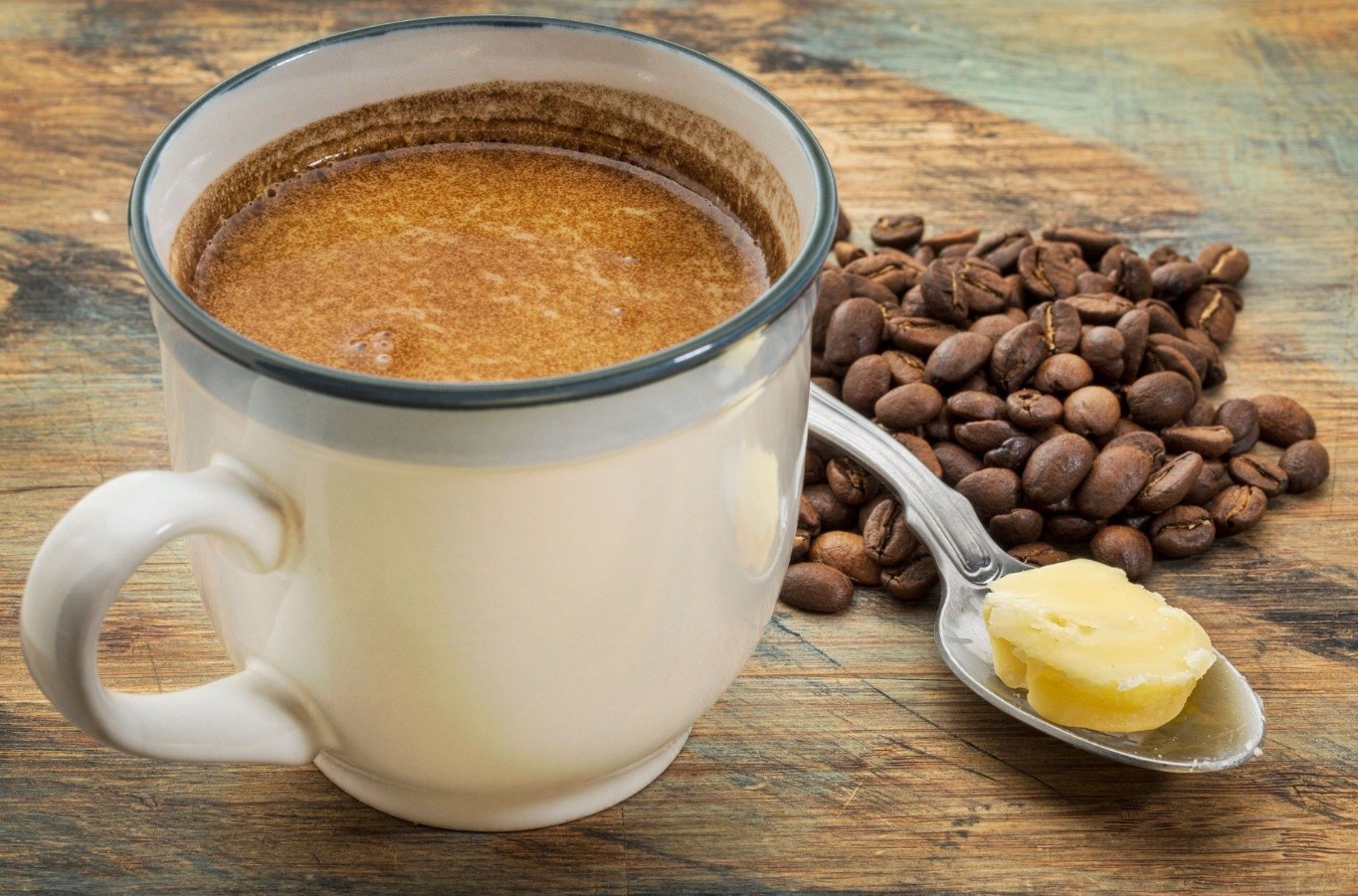 Skudsikker kaffe: hvordan to skefulde smør kan ændre din morgen