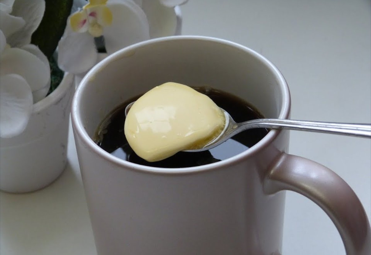 Skudsikker kaffe: hvordan to skefulde smør kan ændre din morgen