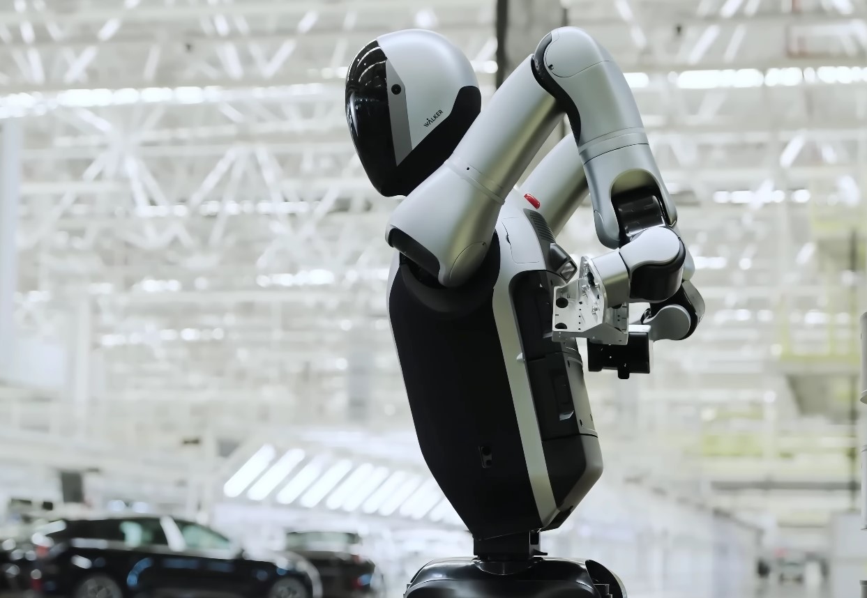 I Kina har man præsenteret en robot, der kan arbejde selvstændigt 24/7 (video)