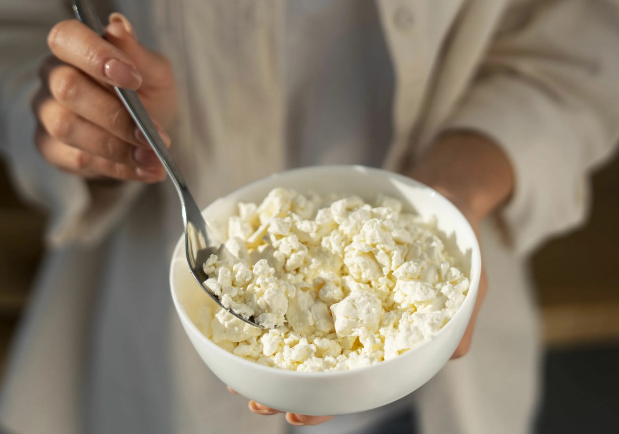 Græsk yoghurt eller hytteost? Ernæringseksperter afslører den bedste højproteinsnack