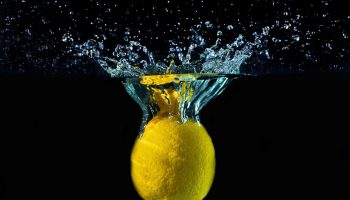 Hvorfor fryse citron: et husholdningshemmelighed, der vil overraske dig