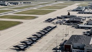 Nye droner blev i går aftes set ved militære faciliteter i Danmark