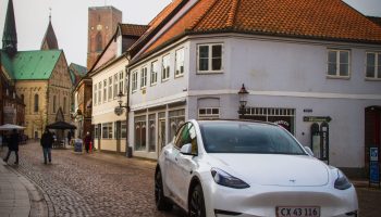 2026 bliver endnu dyrere: afgifterne stiger til 10 procent