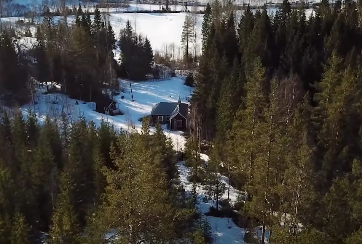 I Sverige øver små børn sig i beredskab: Melker og Tristan er klar til evakuering og krig