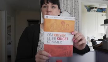 I Sverige øver små børn sig i beredskab: Melker og Tristan er klar til evakuering og krig