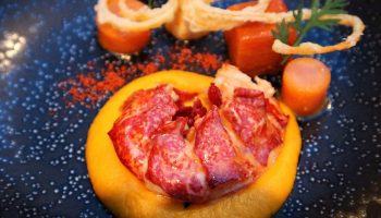 Hummer koges levende: klimaforandringerne ændrer menuen, og denne gang er det ikke mennesker, der fungerer som kokke.